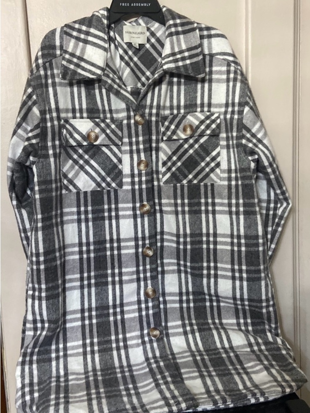 Sabrina Laurén Women's Gray & White Plaid Button-Down Shirt Jacket